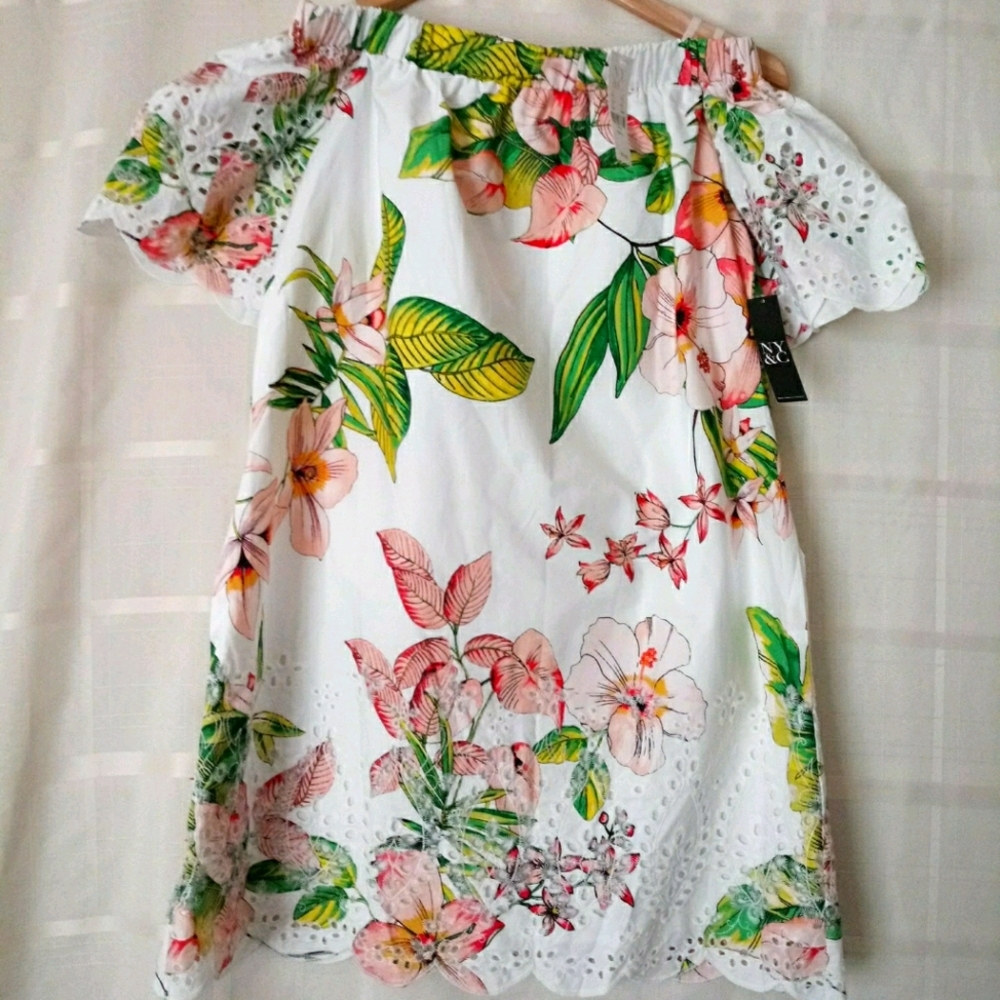 NY & CO.  off the shoulder beautiful floral embroidered white dress. Size Small